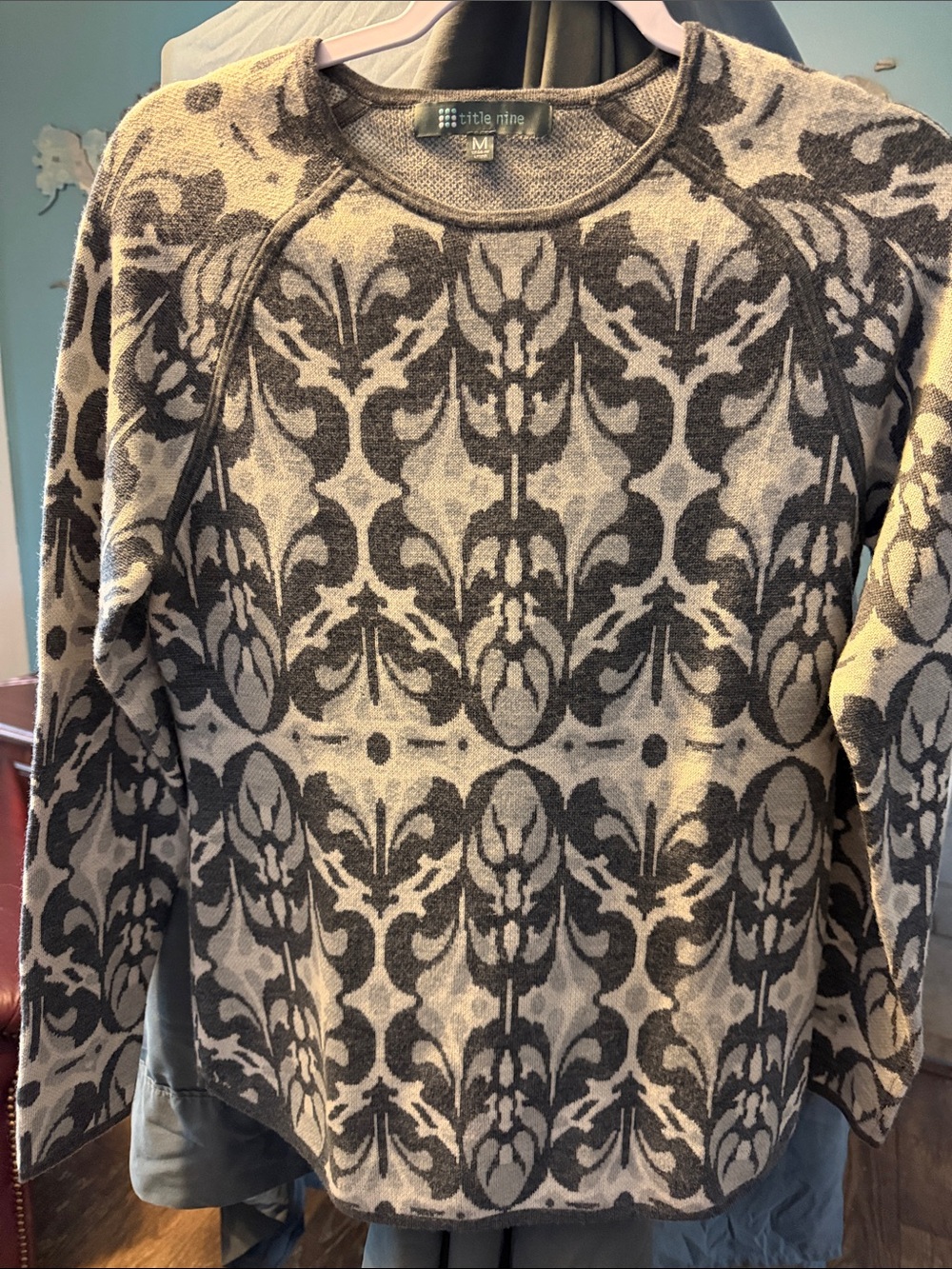 Title Nine Women’s silver, white, and Gray Patterned Crewneck Sweater